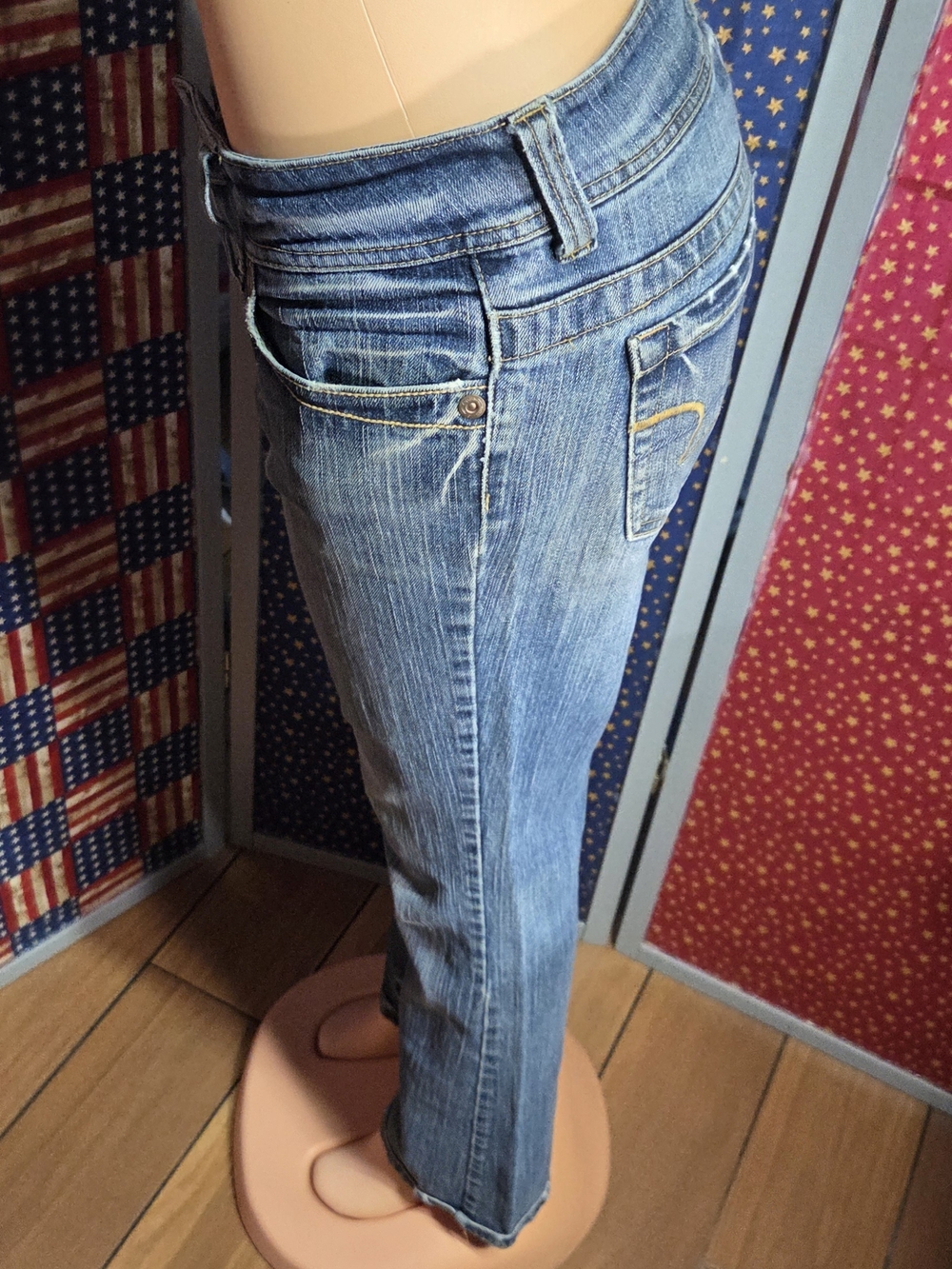 **American Eagle Outfitters Women’s Light Blue Boot Cut Jeans** - Picture 9 of 11